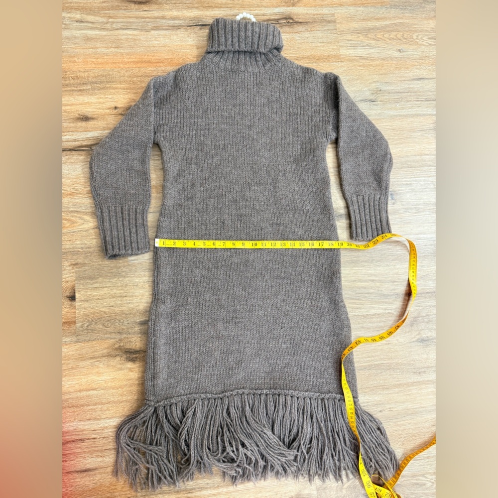 Stylish Zara 100% Wool Long Dress with Fringe Dress NWOT
Size XS-S - Picture 12 of 12